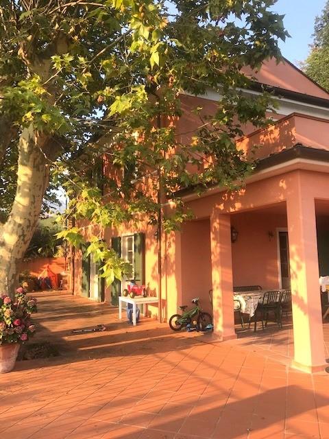 casa indipendente in vendita a Carrara in zona Nazzano