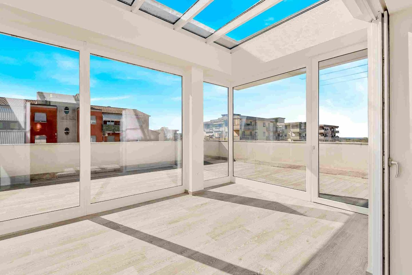 Immagine 21 di Mansarda in vendita  a Massa