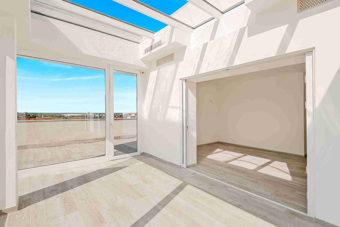 Immagine 22 di Mansarda in vendita  a Massa