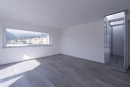 Immagine 34 di Mansarda in vendita  a Massa