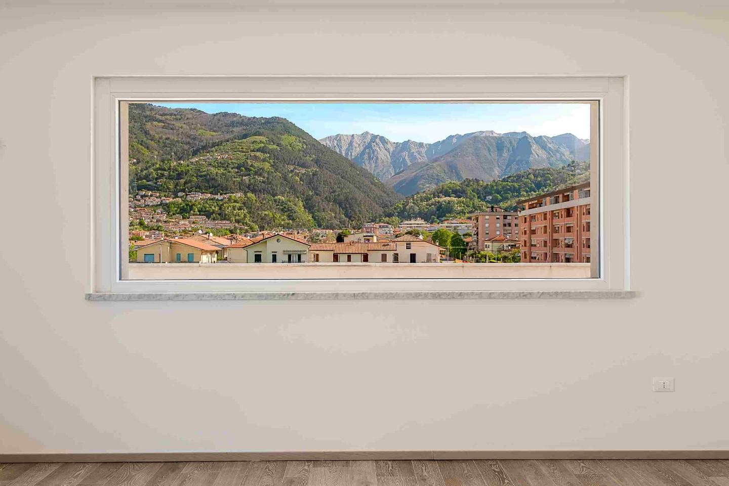 Immagine 20 di Mansarda in vendita  a Massa