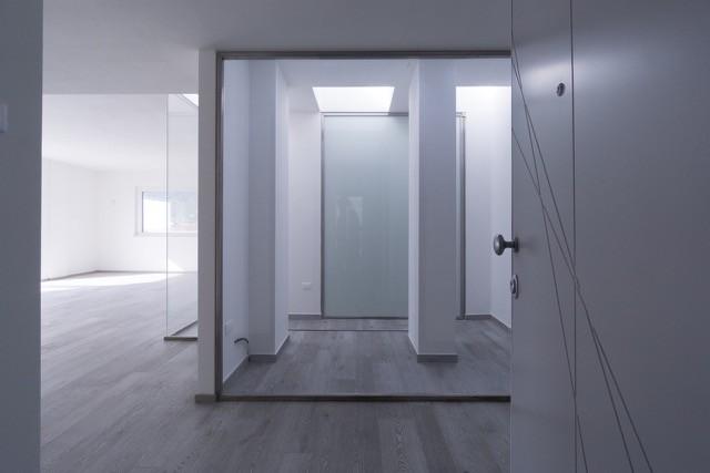 Immagine 33 di Mansarda in vendita  a Massa