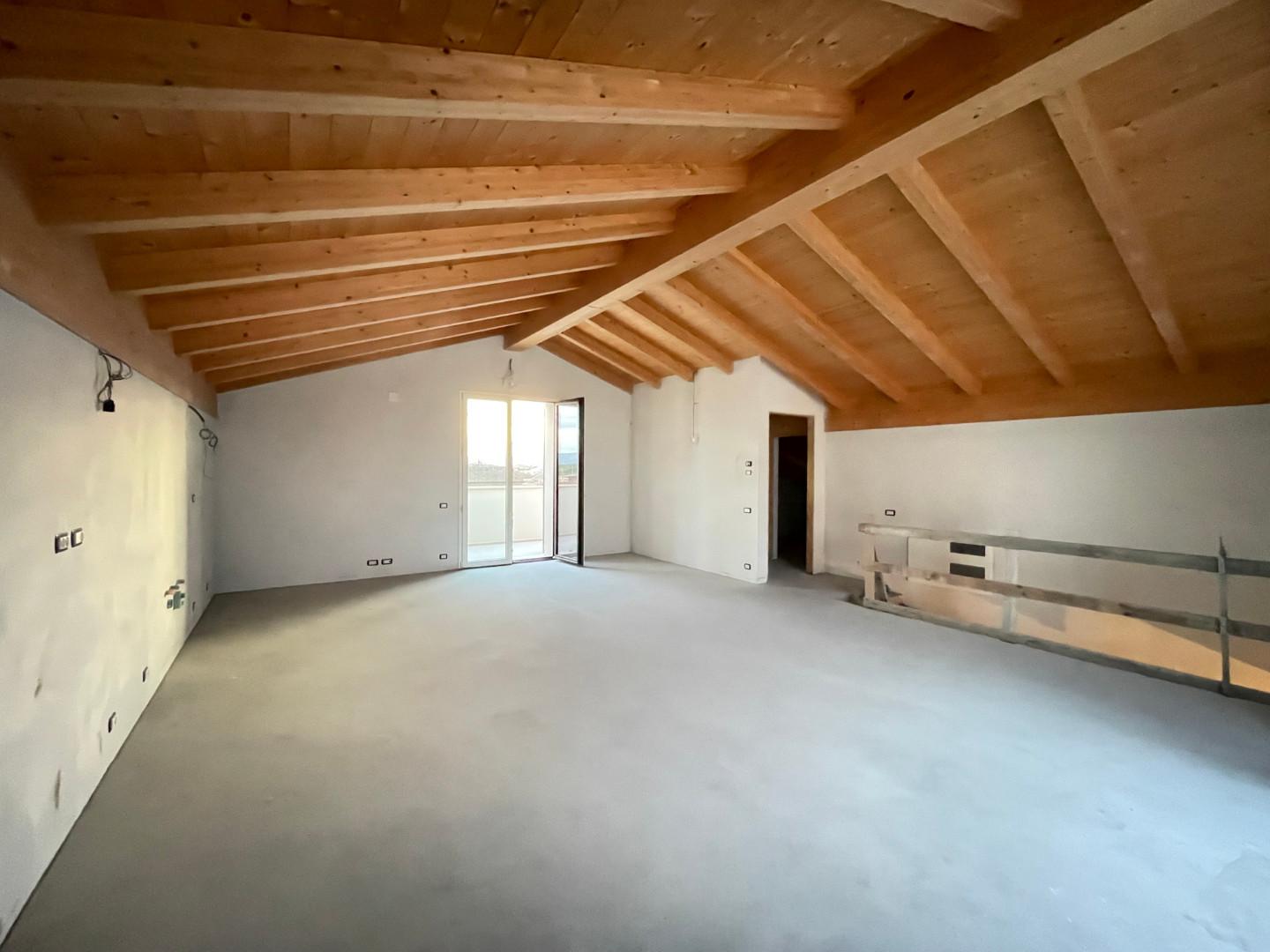 Immagine 3 di Mansarda in vendita  a Empoli