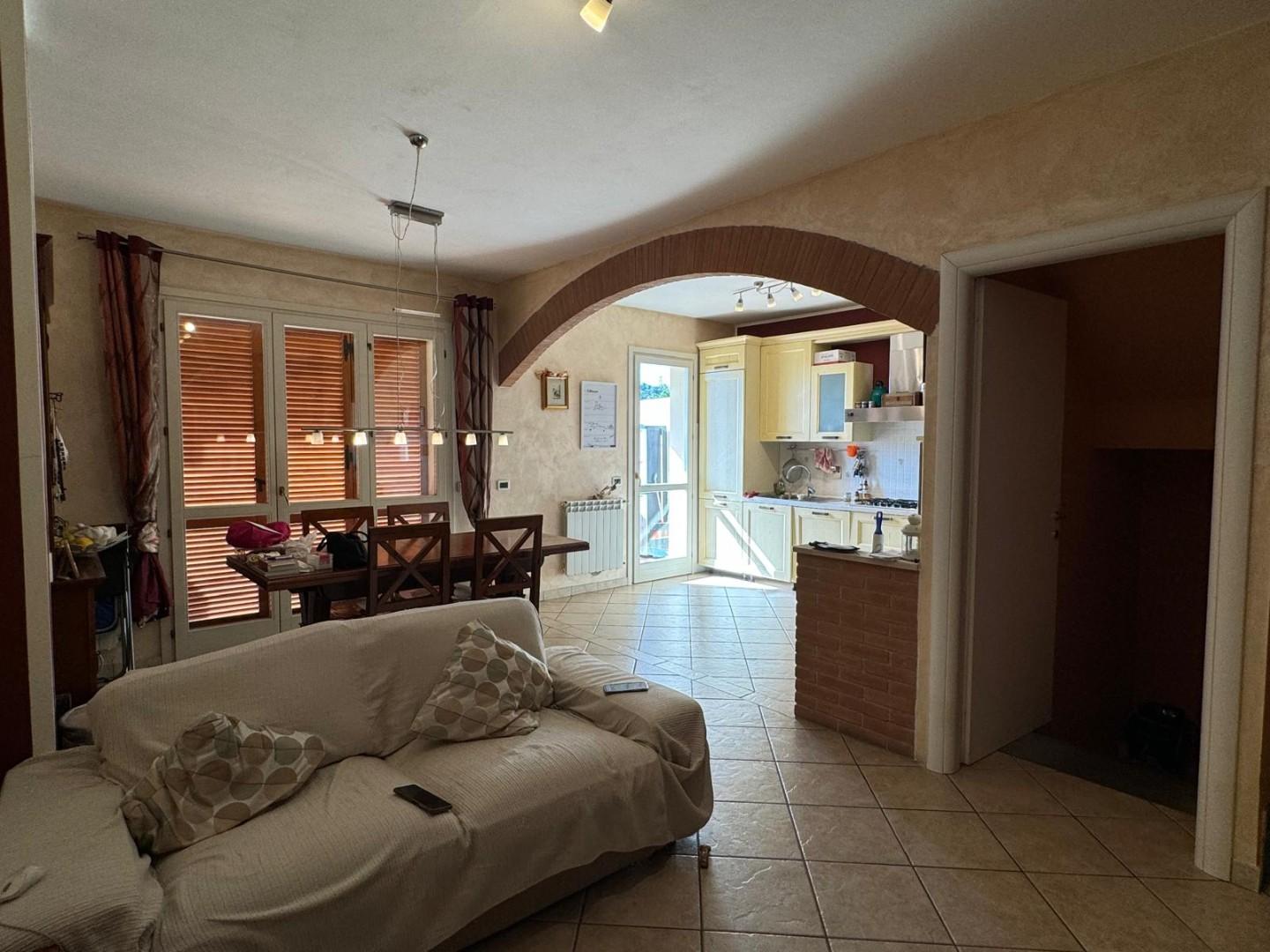 Immagine 2 di Villetta a schiera in vendita  a Lamporecchio