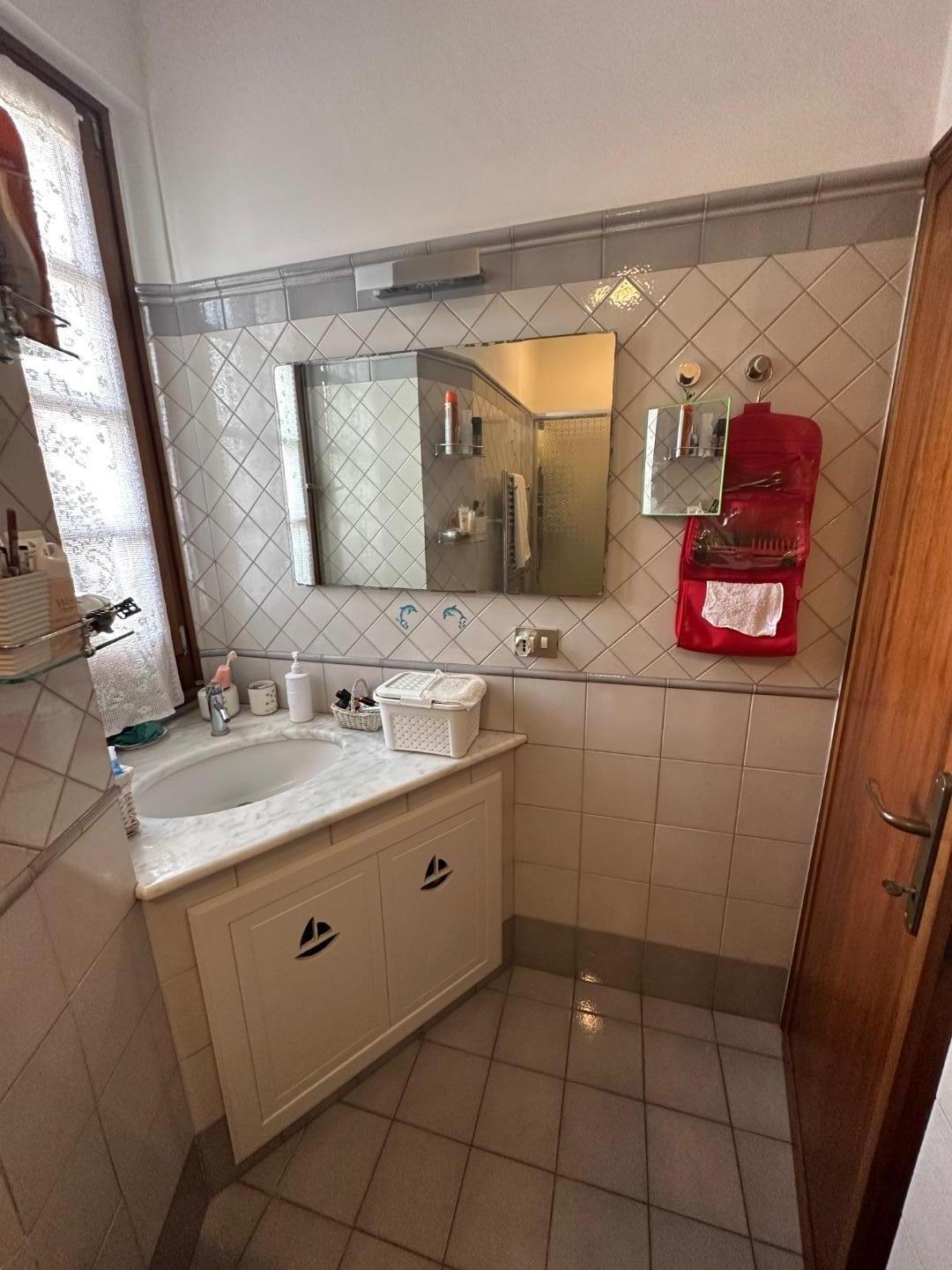 Immagine 31 di Casa indipendente in affitto  a Forte Dei Marmi