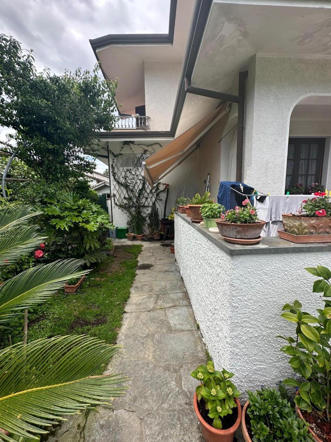 Immagine 7 di Casa indipendente in affitto  a Forte Dei Marmi