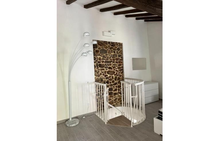 Immagine 7 di Casa semindipendente in vendita  a Massa