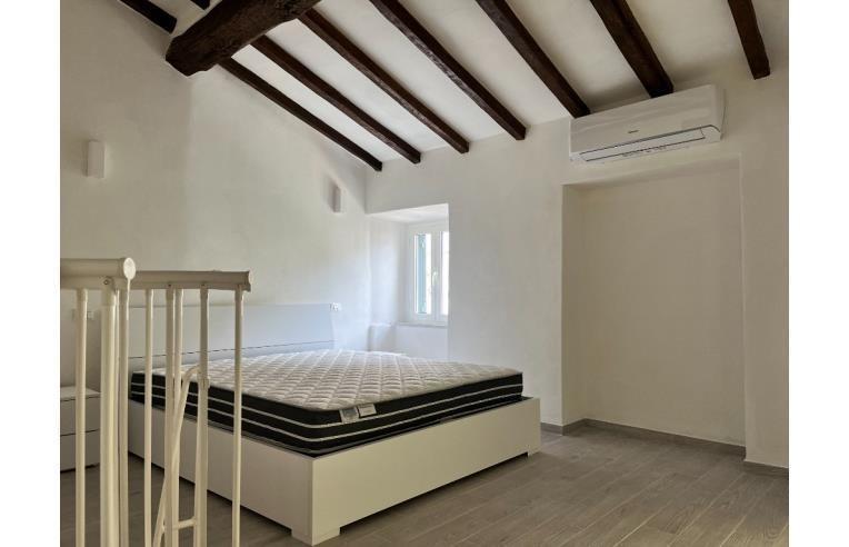 Immagine 8 di Casa semindipendente in vendita  a Massa