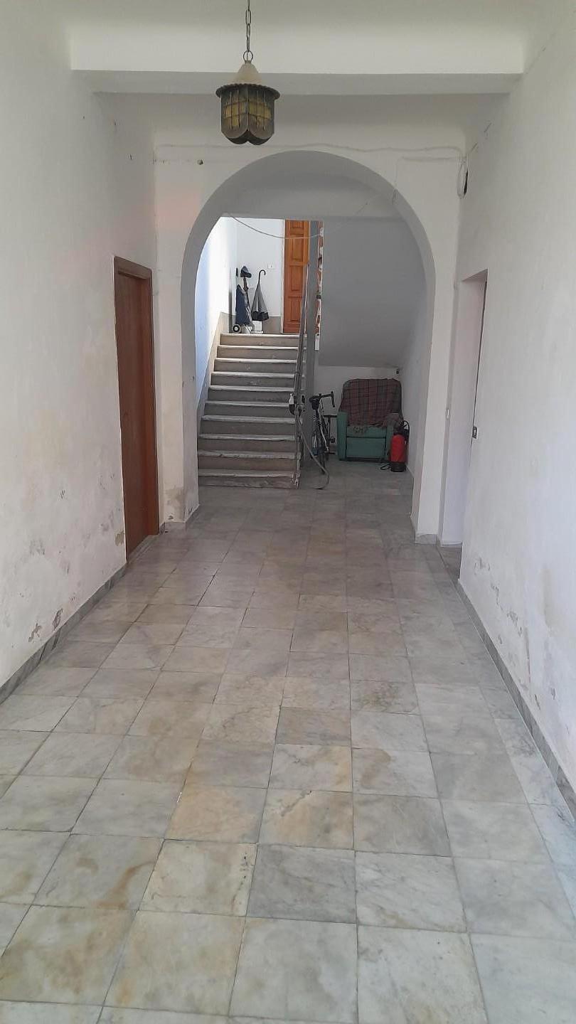 Immagine 2 di Appartamento in vendita  a Massa