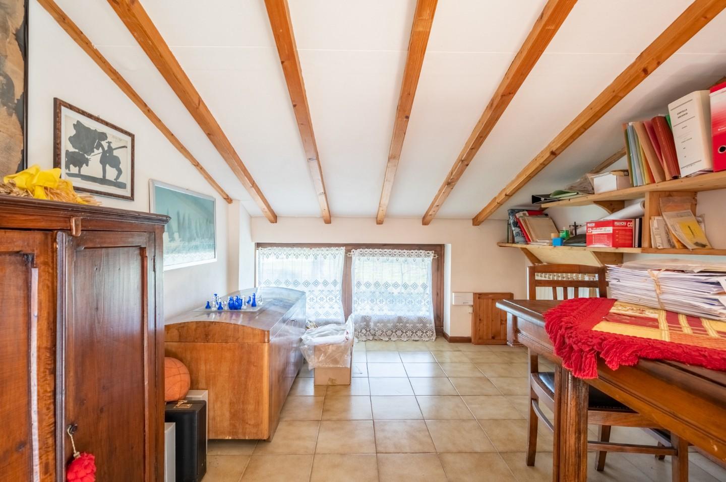 Immagine 44 di Villa in vendita  a Bientina