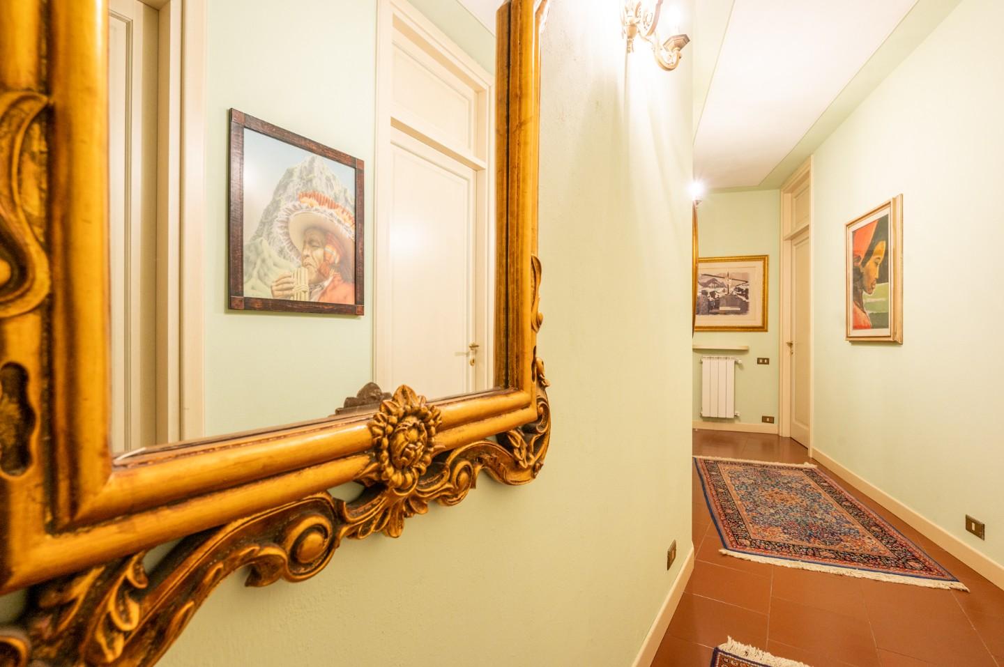 Immagine 40 di Villa in vendita  a Bientina