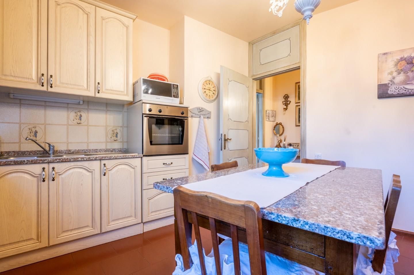 Immagine 55 di Villa in vendita  a Bientina