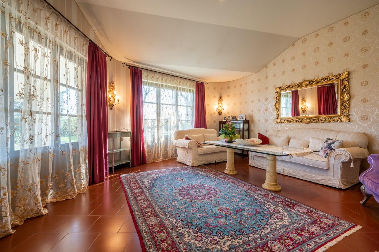 Immagine 14 di Villa in vendita  a Bientina