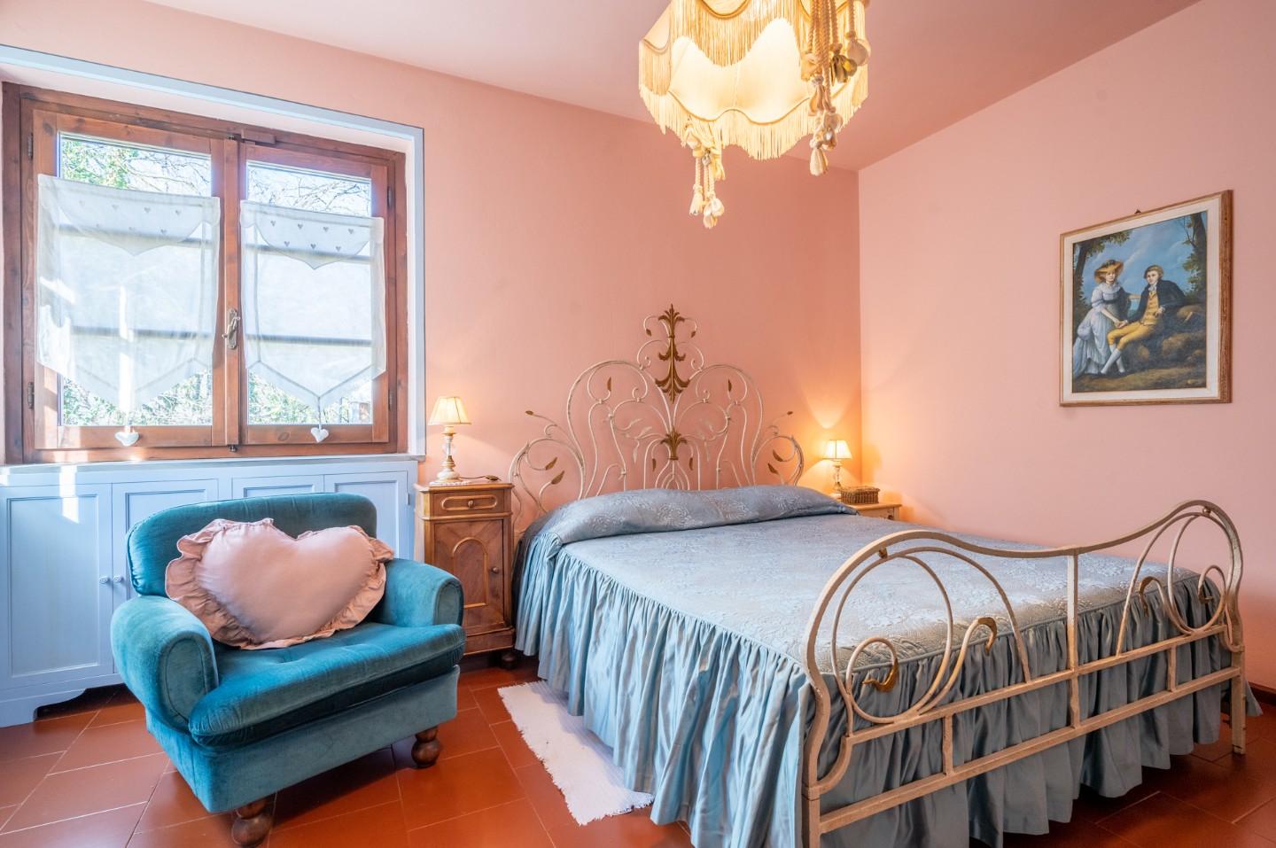 Immagine 57 di Villa in vendita  a Bientina