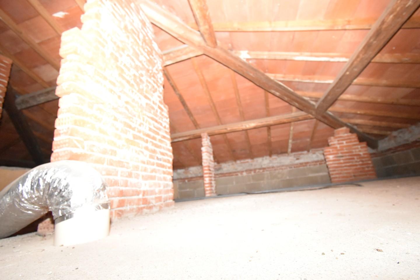 Immagine 19 di Casa indipendente in vendita  a San Giuliano Terme