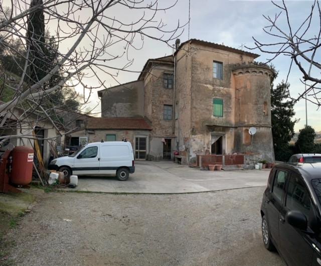 Immagine 15 di Terratetto in vendita  a Vecchiano