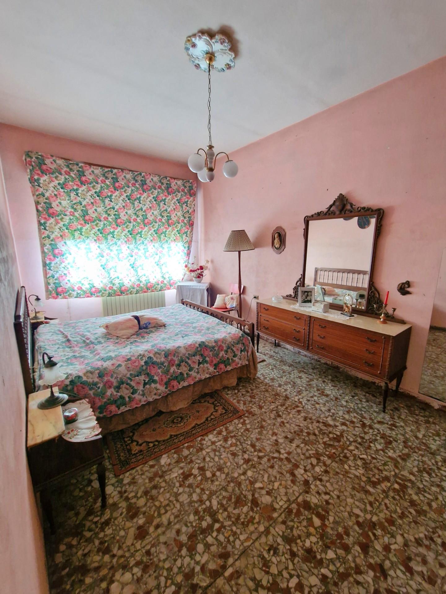 Immagine 18 di Casa indipendente in vendita  a Pisa