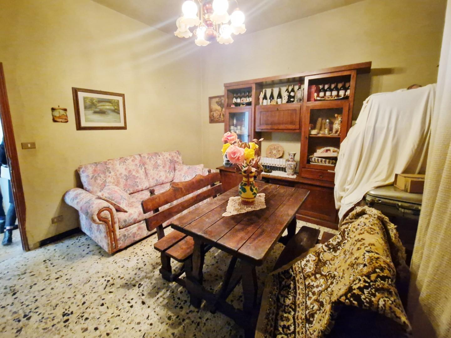 Immagine 22 di Casa indipendente in vendita  a Pisa