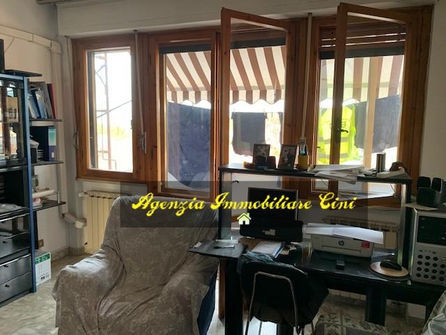 Immagine 4 di Appartamento in vendita  a Livorno