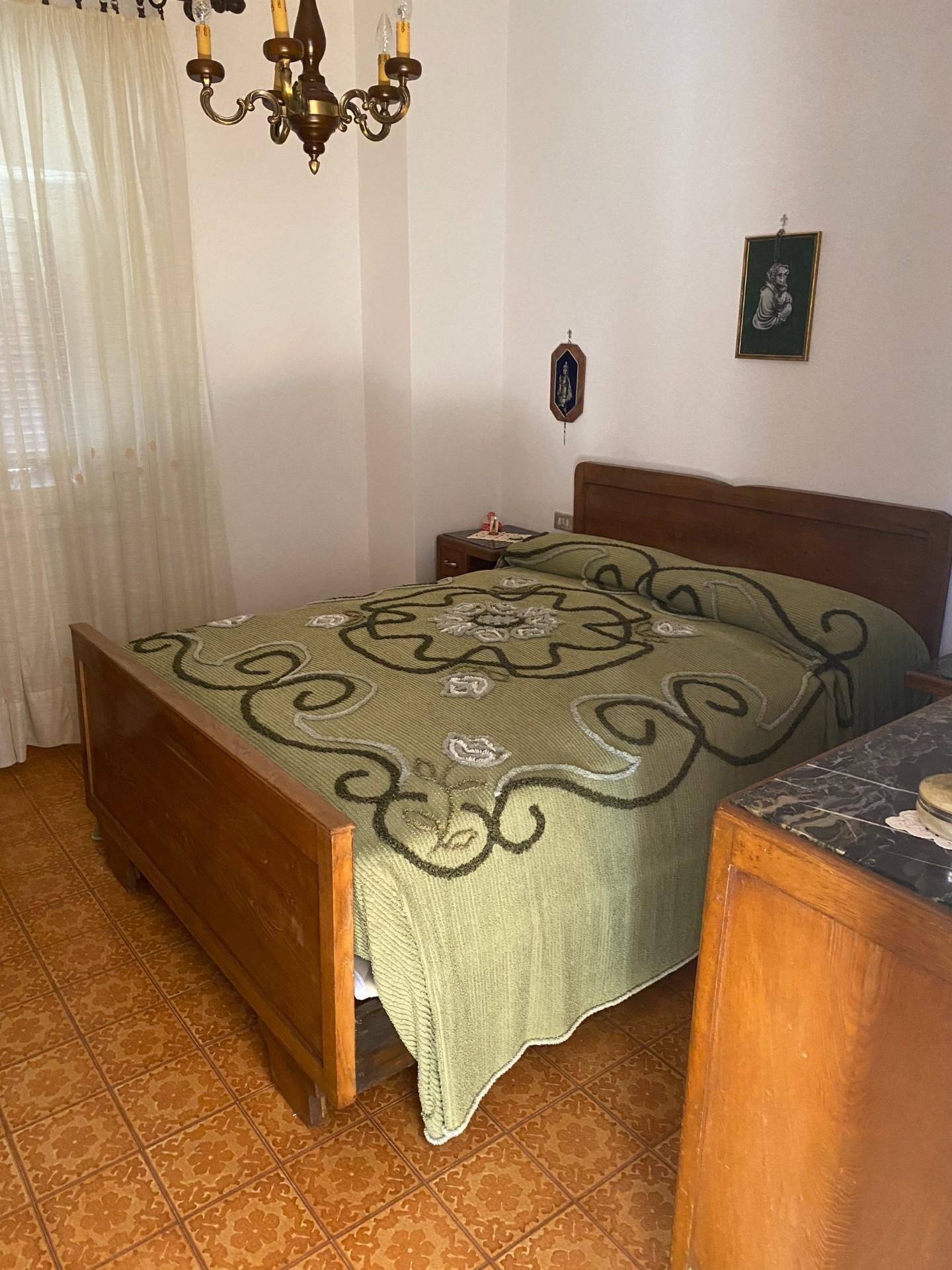 Immagine 13 di Casa semindipendente in vendita  a Massa