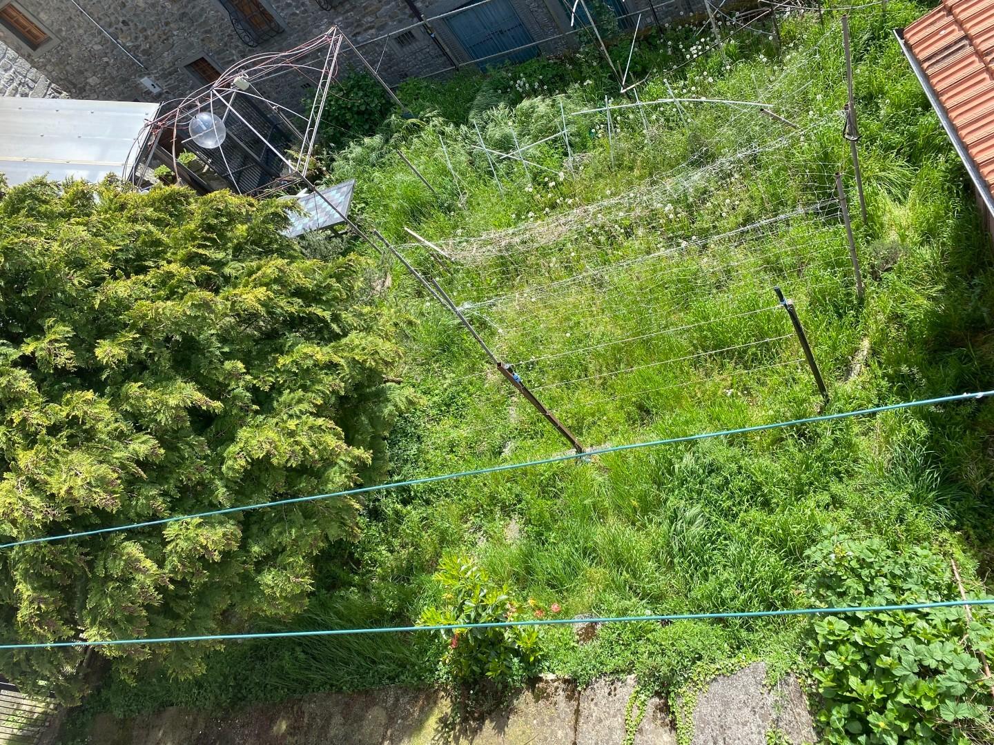 Immagine 23 di Casa semindipendente in vendita  a Massa