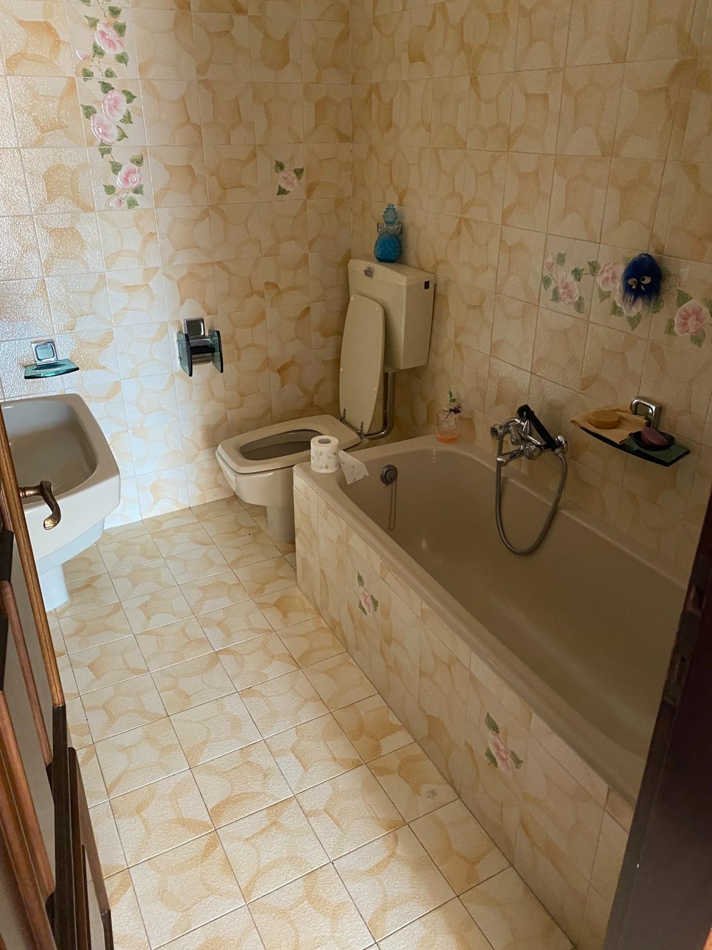 Immagine 20 di Casa semindipendente in vendita  a Massa