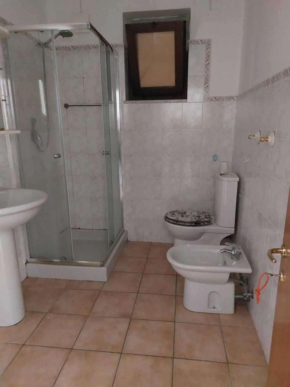 Immagine 13 di Villa in vendita  a Sarzana