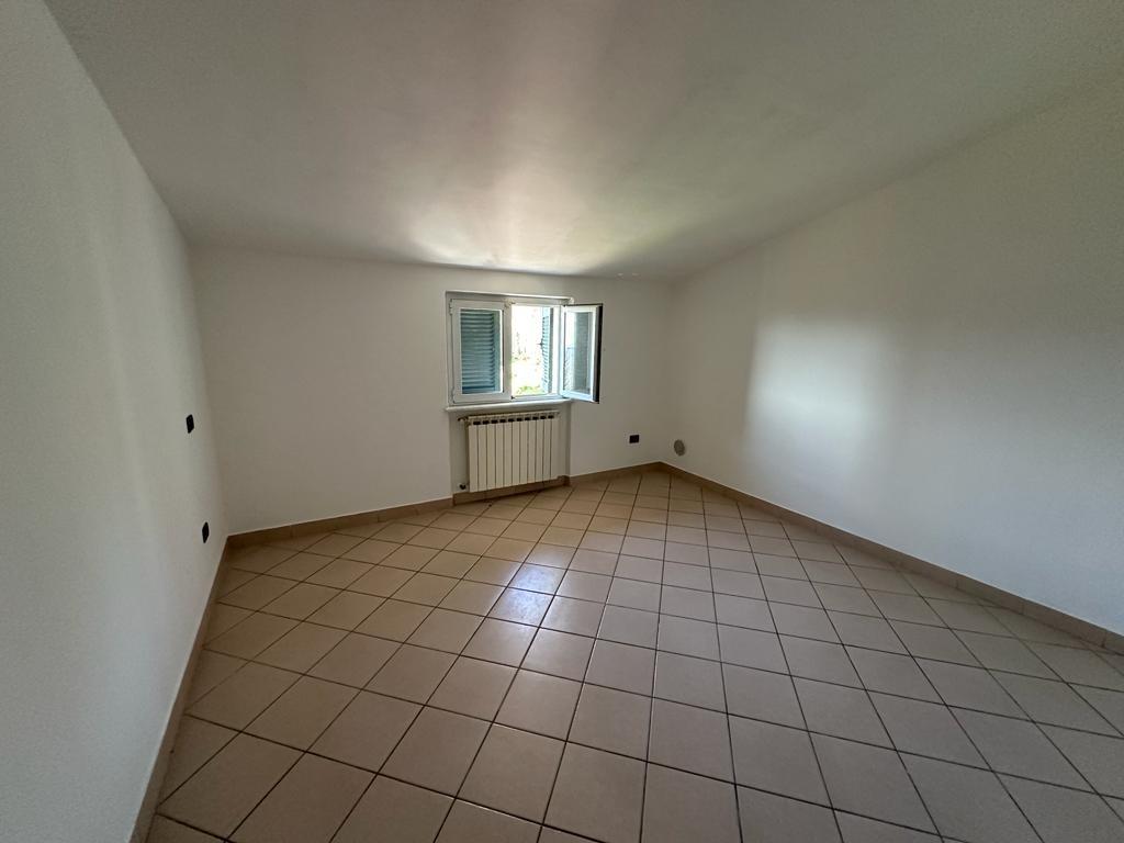 Immagine 50 di Villa in vendita  a Sarzana