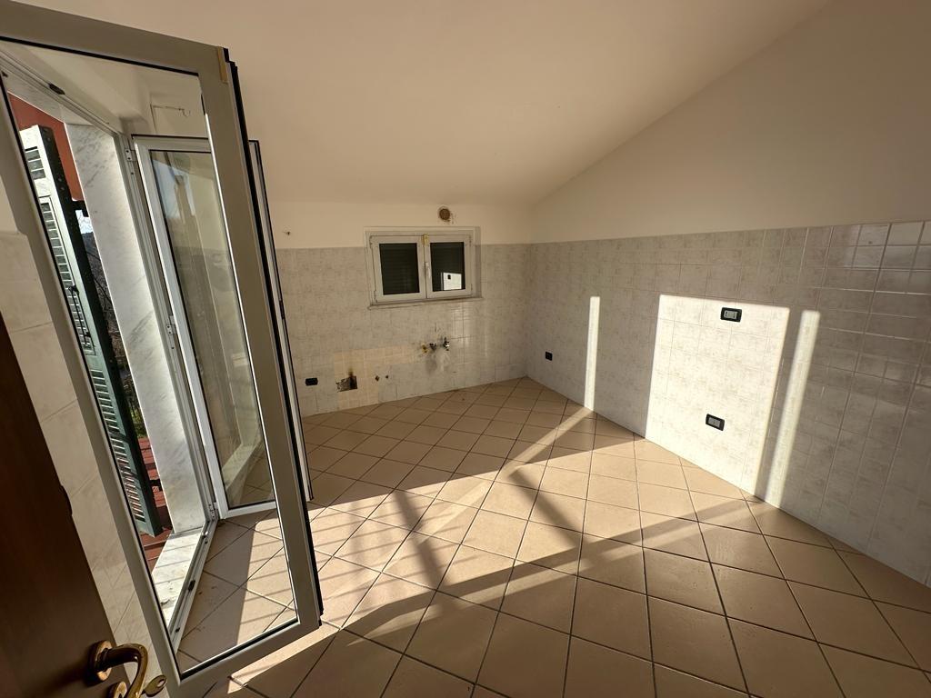 Immagine 55 di Villa in vendita  a Sarzana