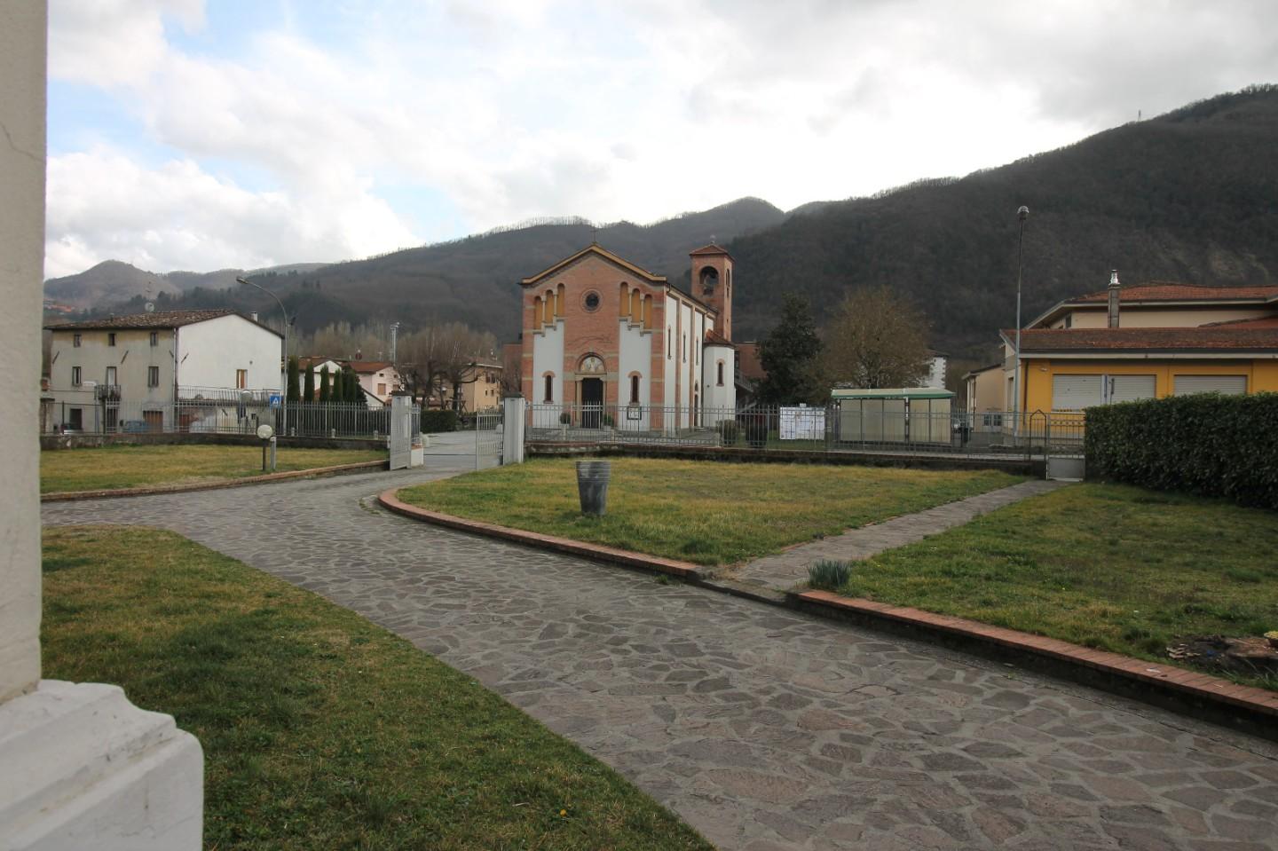 Immagine 6 di Villa in vendita  a Coreglia Antelminelli