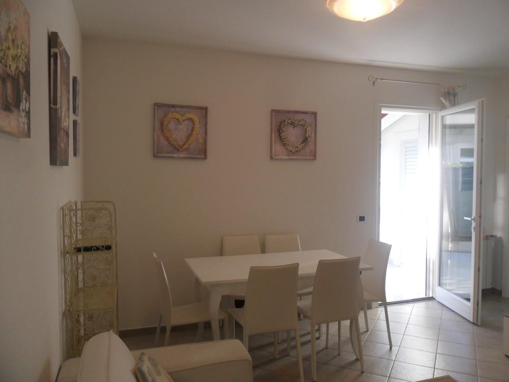 Immagine 13 di Villa in vendita  a Forte Dei Marmi