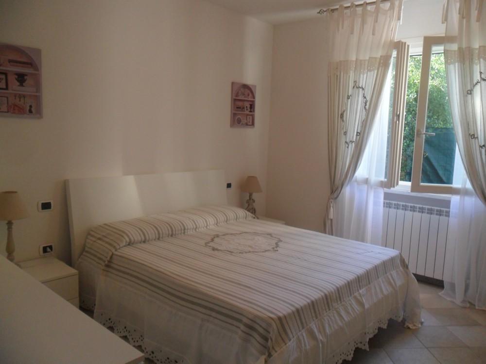 Immagine 9 di Villa in vendita  a Forte Dei Marmi