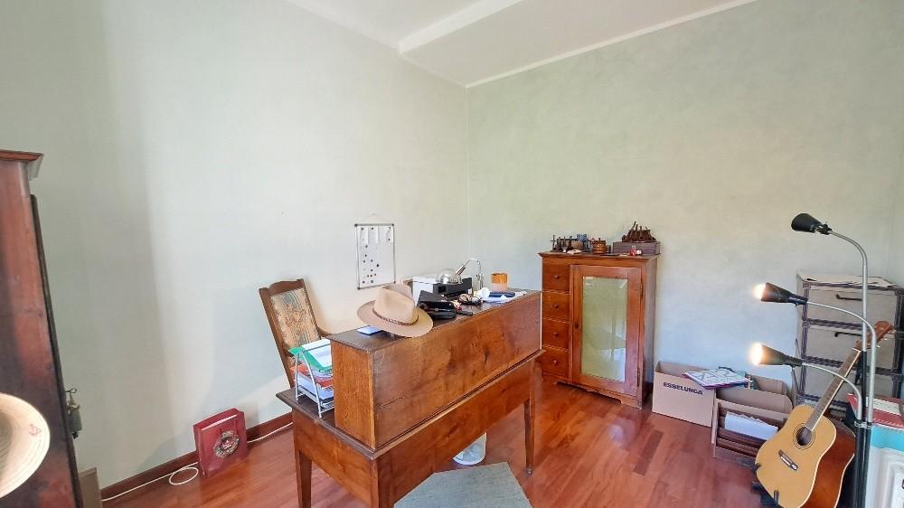 Immagine 25 di Villa in vendita  a Pisa