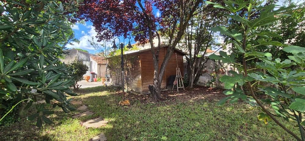 Immagine 47 di Villa in vendita  a Pisa