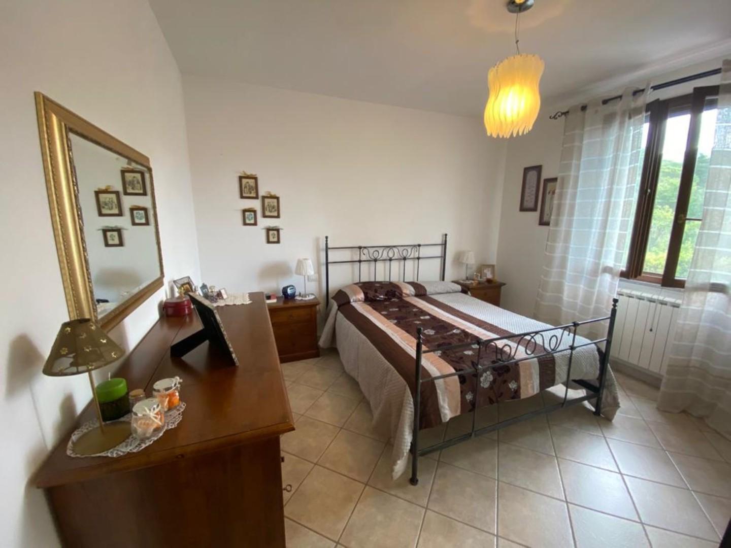 Immagine 10 di Appartamento in vendita  a Castellina Marittima