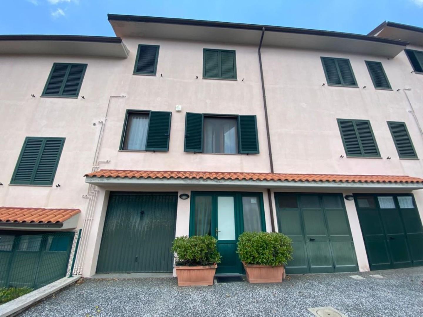 Immagine 19 di Appartamento in vendita  a Castellina Marittima