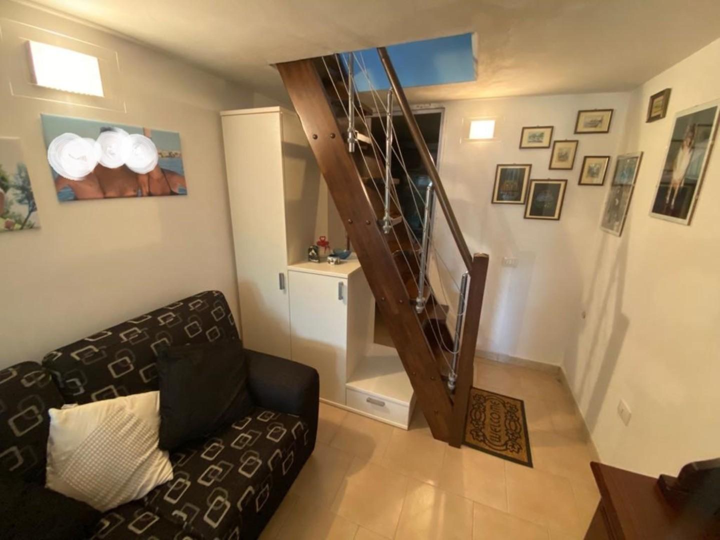 Immagine 14 di Appartamento in vendita  a Castellina Marittima