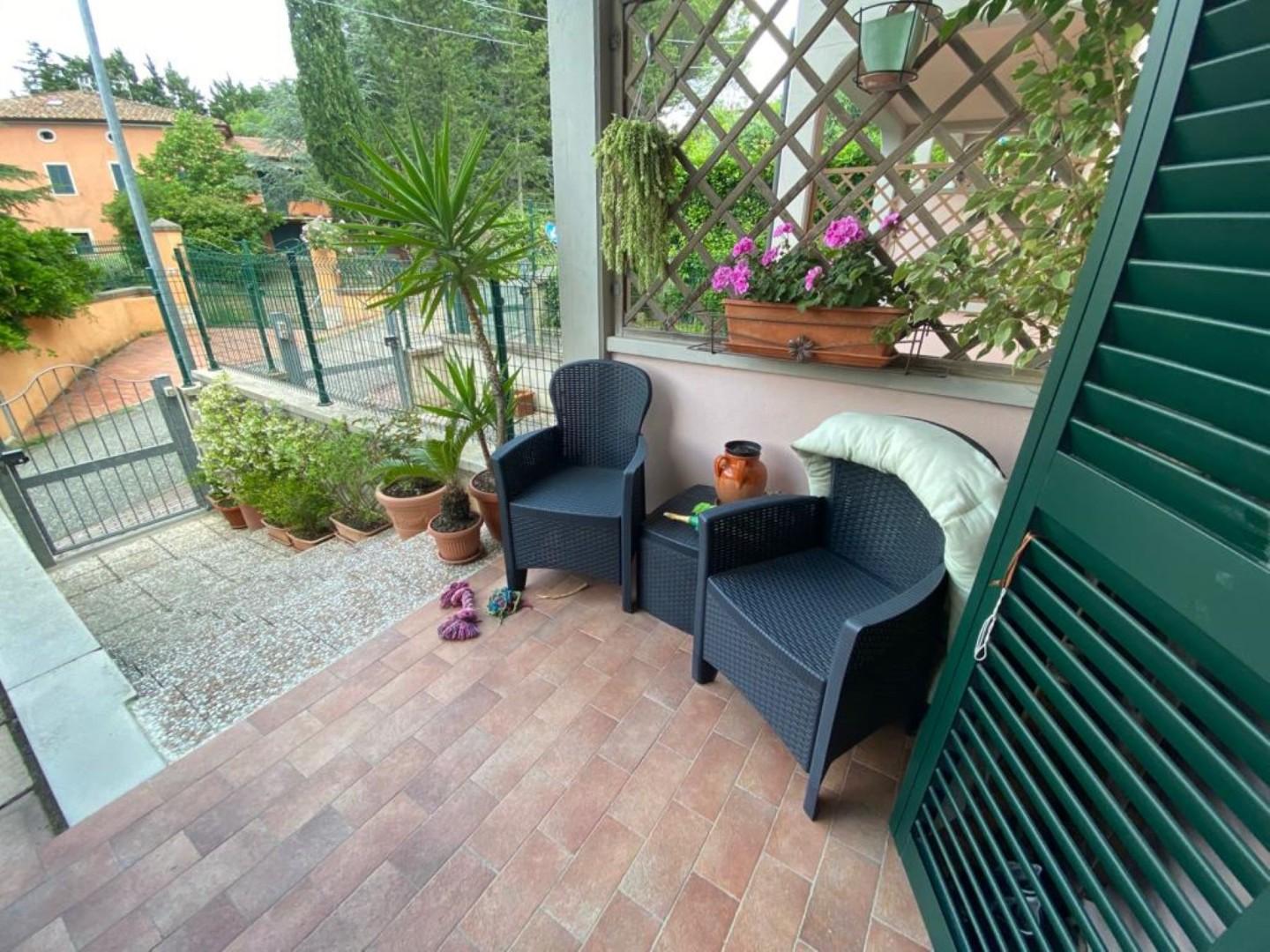 Immagine 6 di Appartamento in vendita  a Castellina Marittima