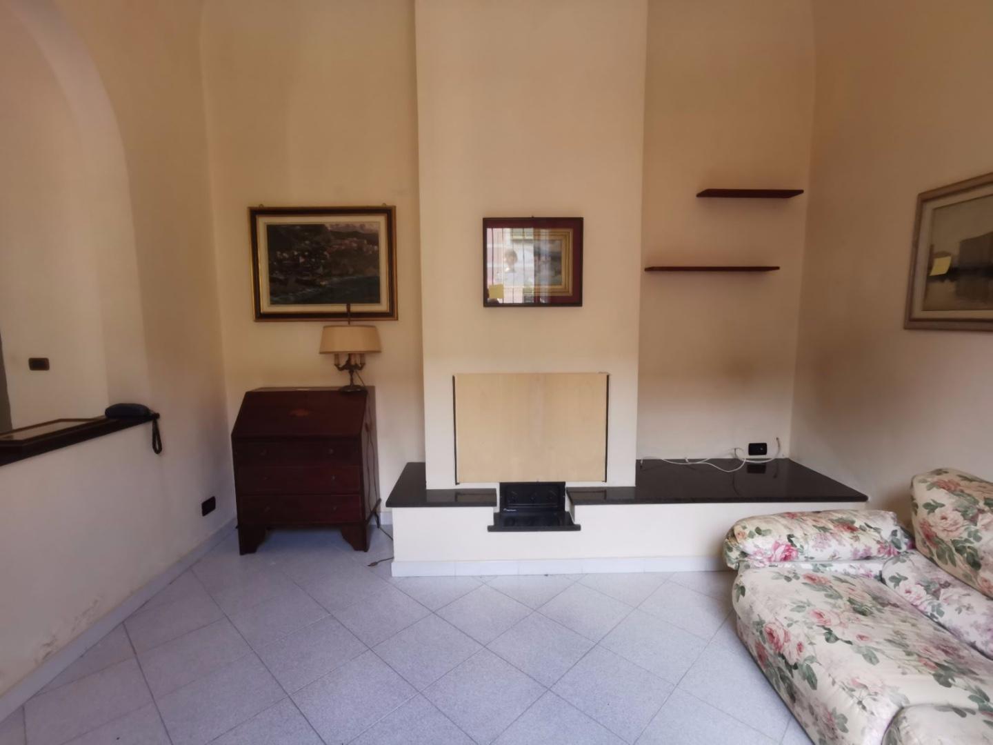 Immagine 4 di Villa in vendita  a San Giuliano Terme