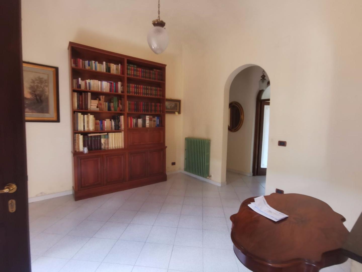 Immagine 11 di Villa in vendita  a San Giuliano Terme