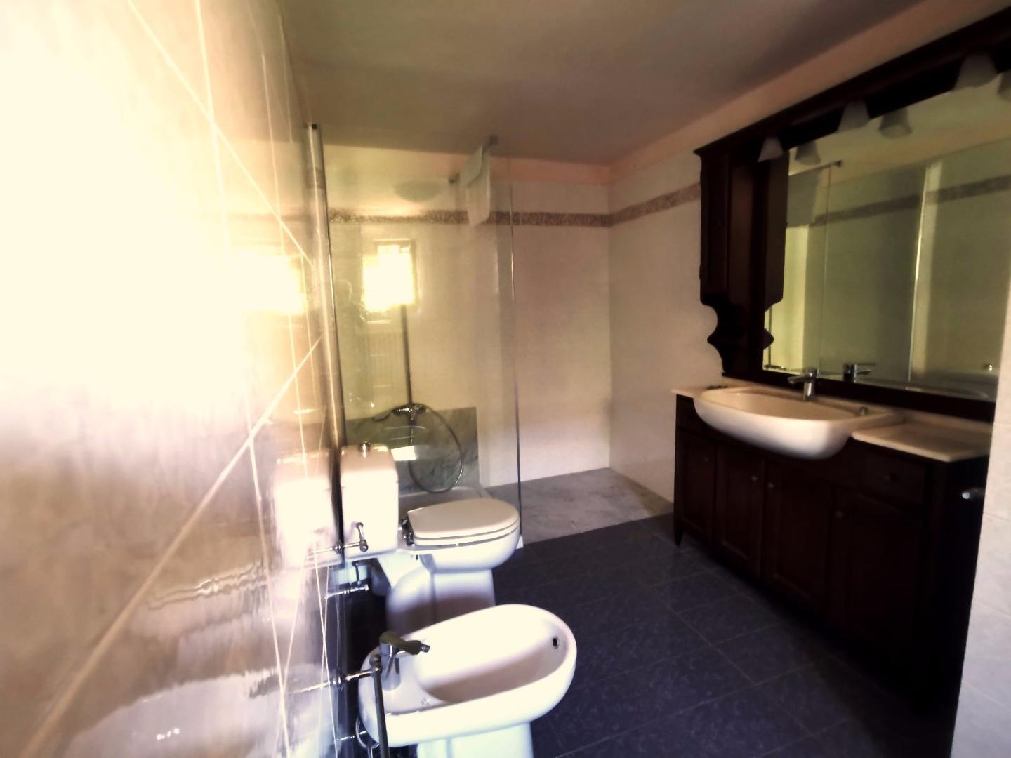 Immagine 6 di Villa in vendita  a San Giuliano Terme