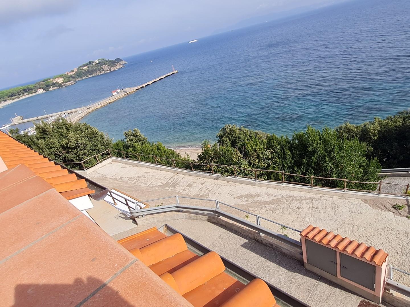 Immagine 12 di Appartamento in vendita  a Rio Marina