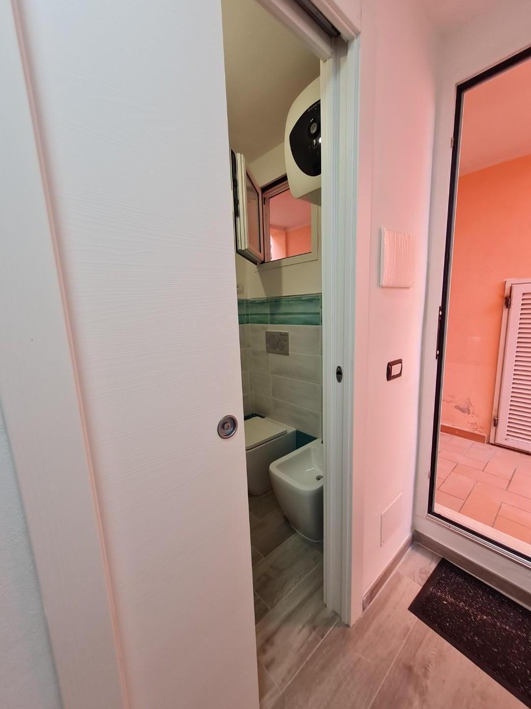 Immagine 37 di Appartamento in vendita  a Rio Marina