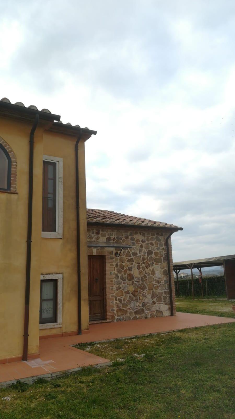 Immagine 6 di Rustico / casale in vendita  a Manciano