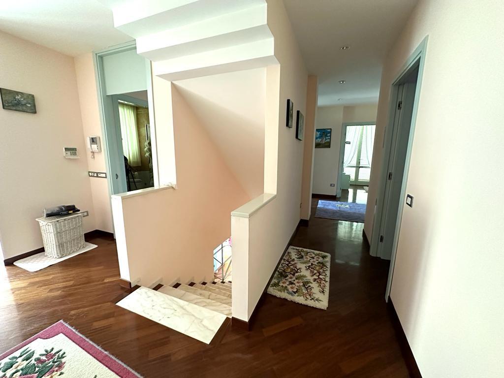 Immagine 28 di Villa in vendita  a Cerreto Guidi