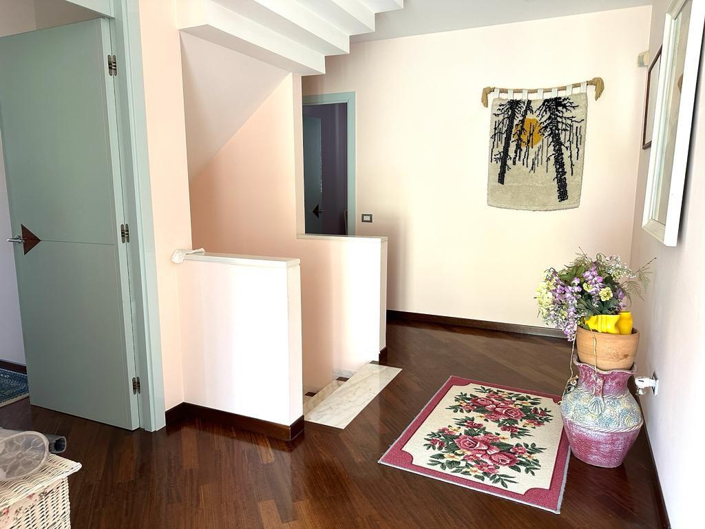 Immagine 13 di Villa in vendita  a Cerreto Guidi