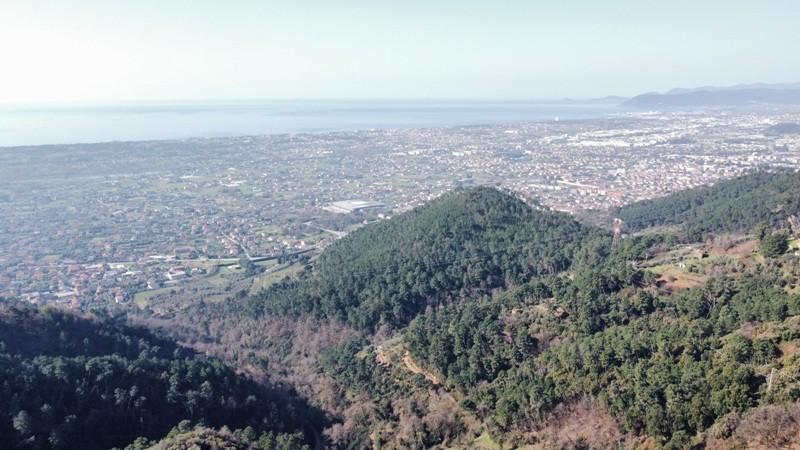 Immagine 3 di Casa indipendente in vendita  a Montignoso