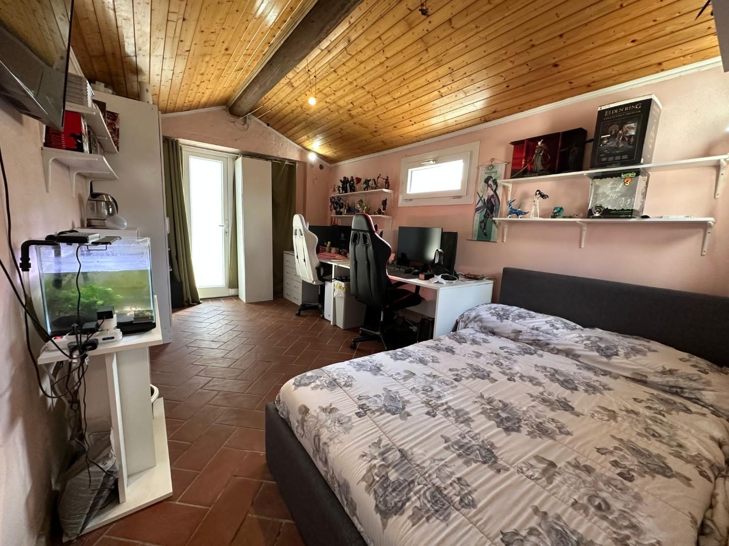 Immagine 24 di Terratetto in vendita  a Pisa