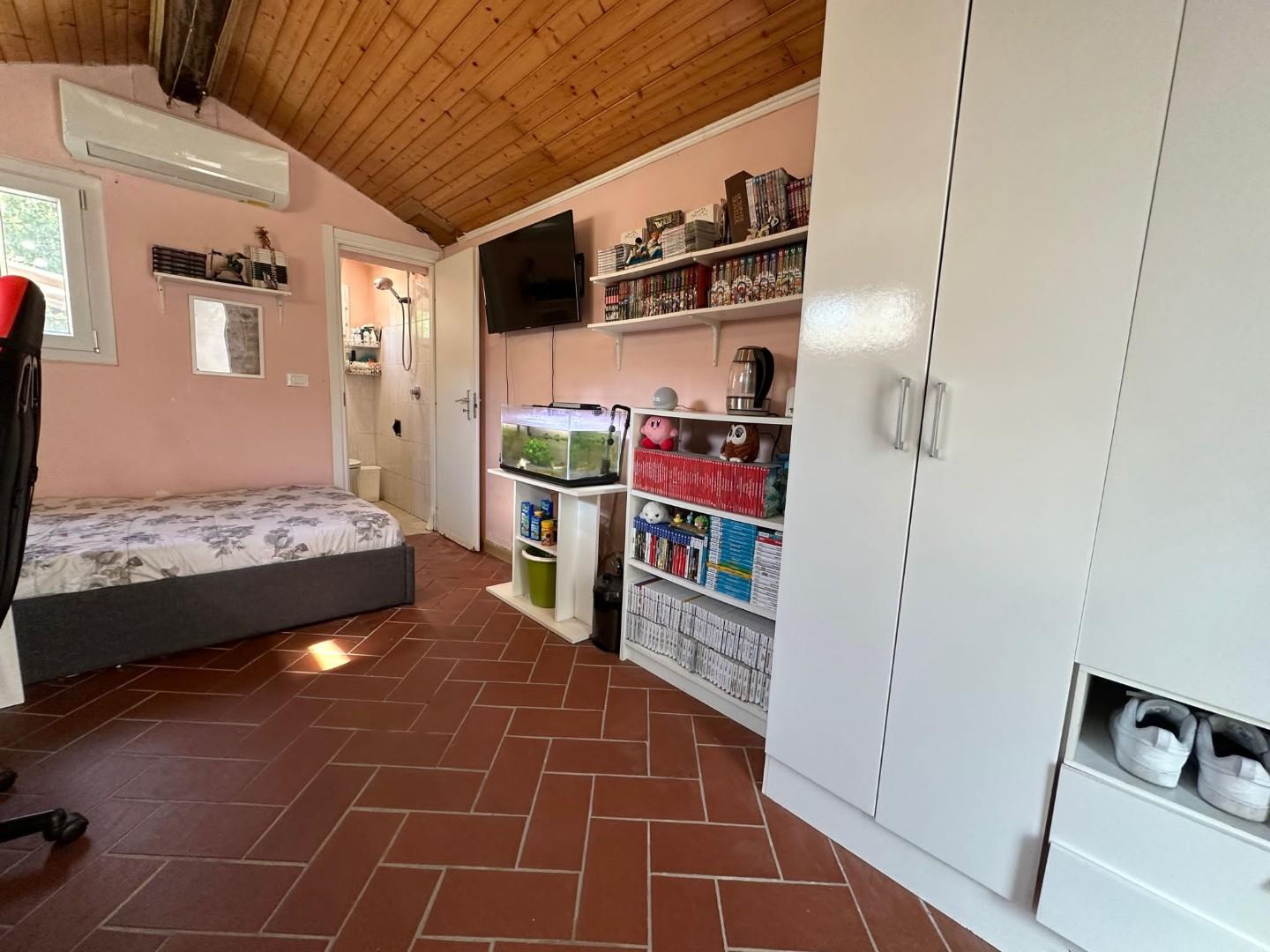 Immagine 23 di Terratetto in vendita  a Pisa