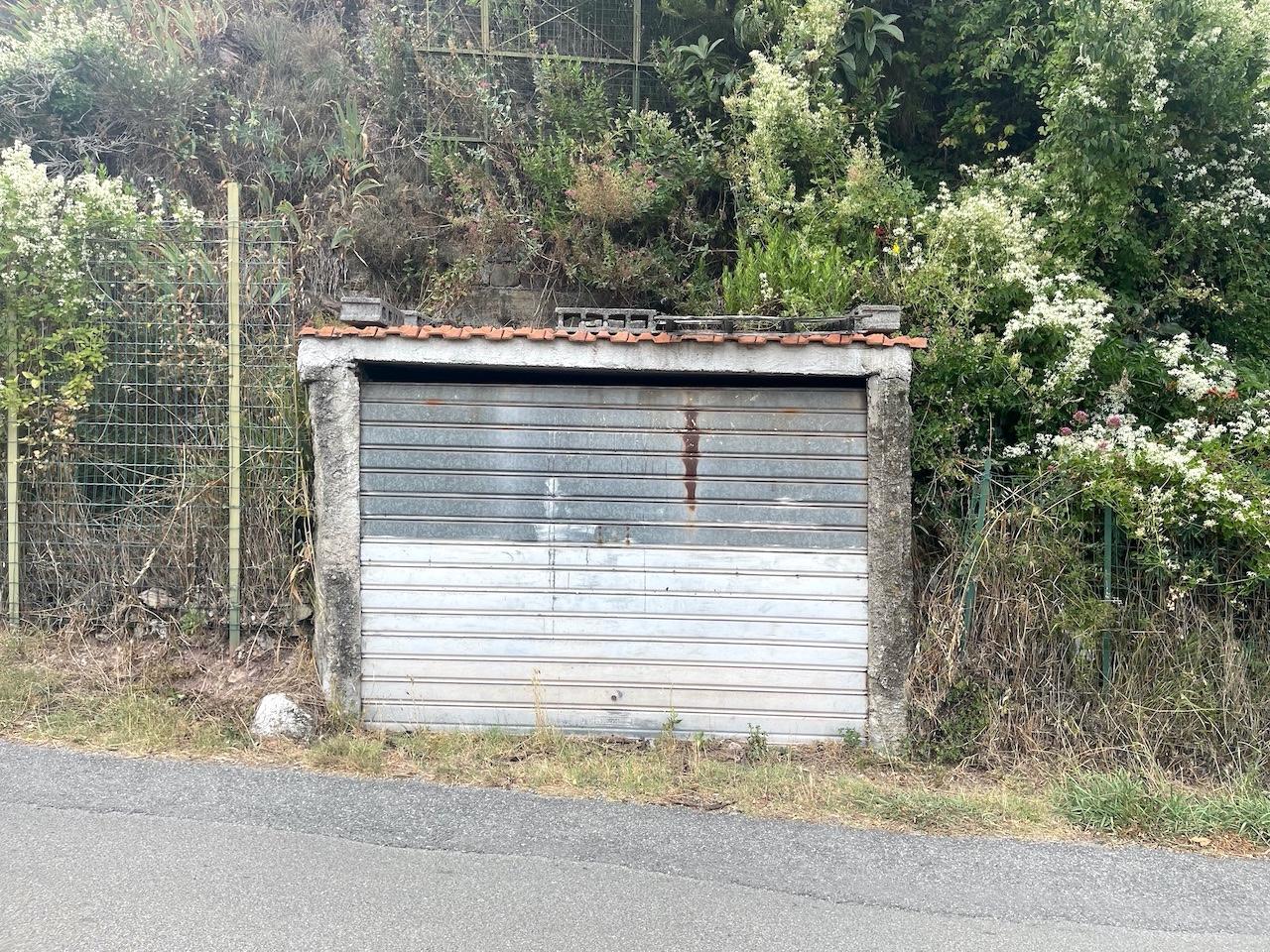 Immagine 32 di Casa indipendente in vendita  a La Spezia